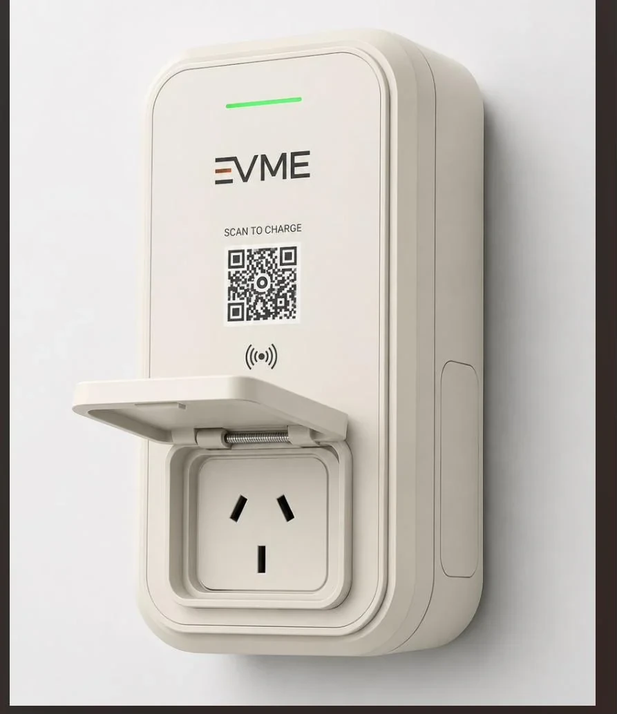 EVME SmartPort hardware close-up with QR start/stop panel